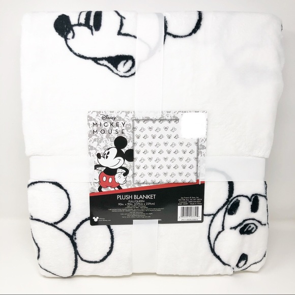 Disney | Bedding | Mickey Mouse Plush Queen Size Blanket | Poshmark